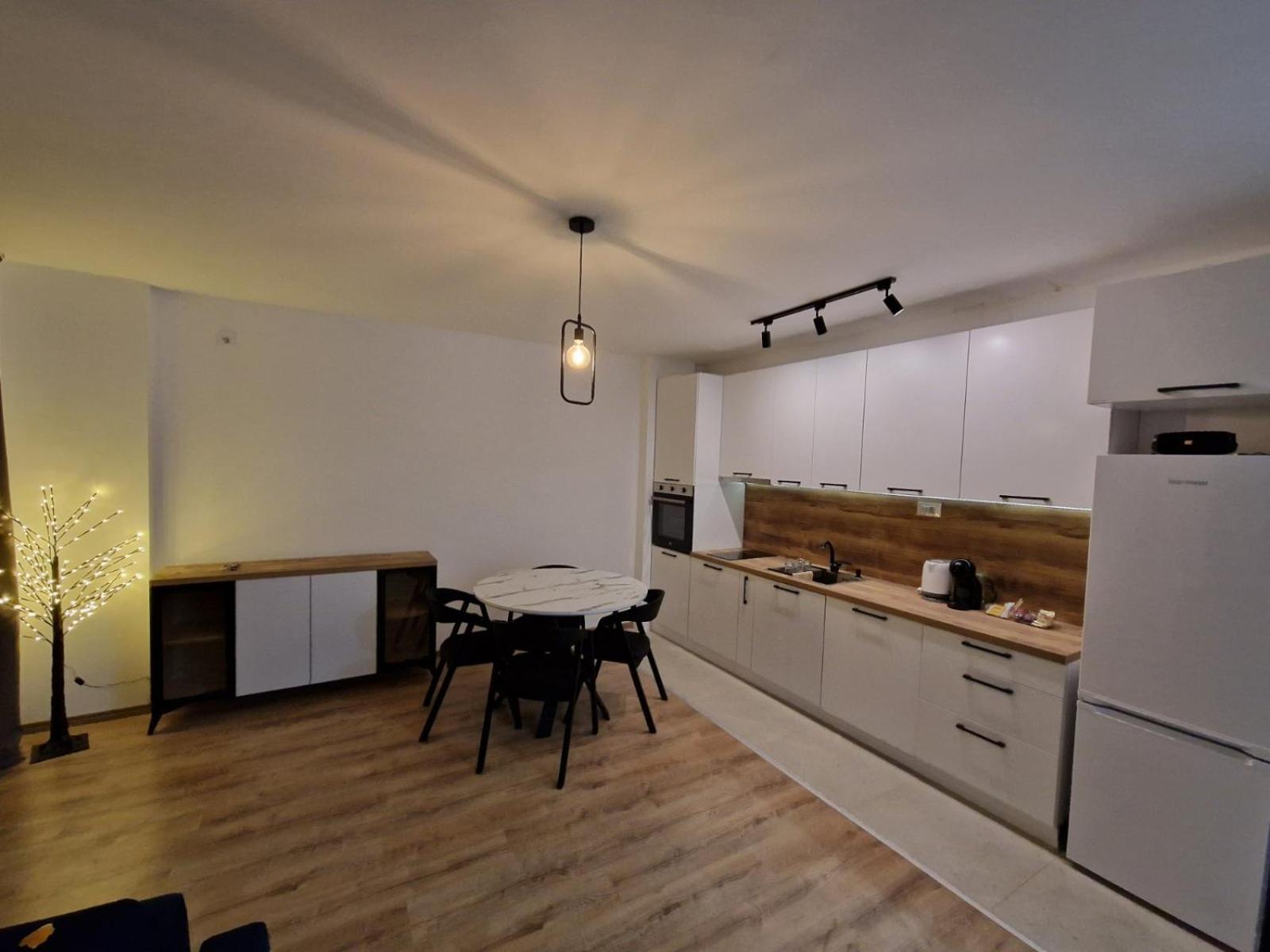Kid Luxury Apartment Skopje Bagian luar foto